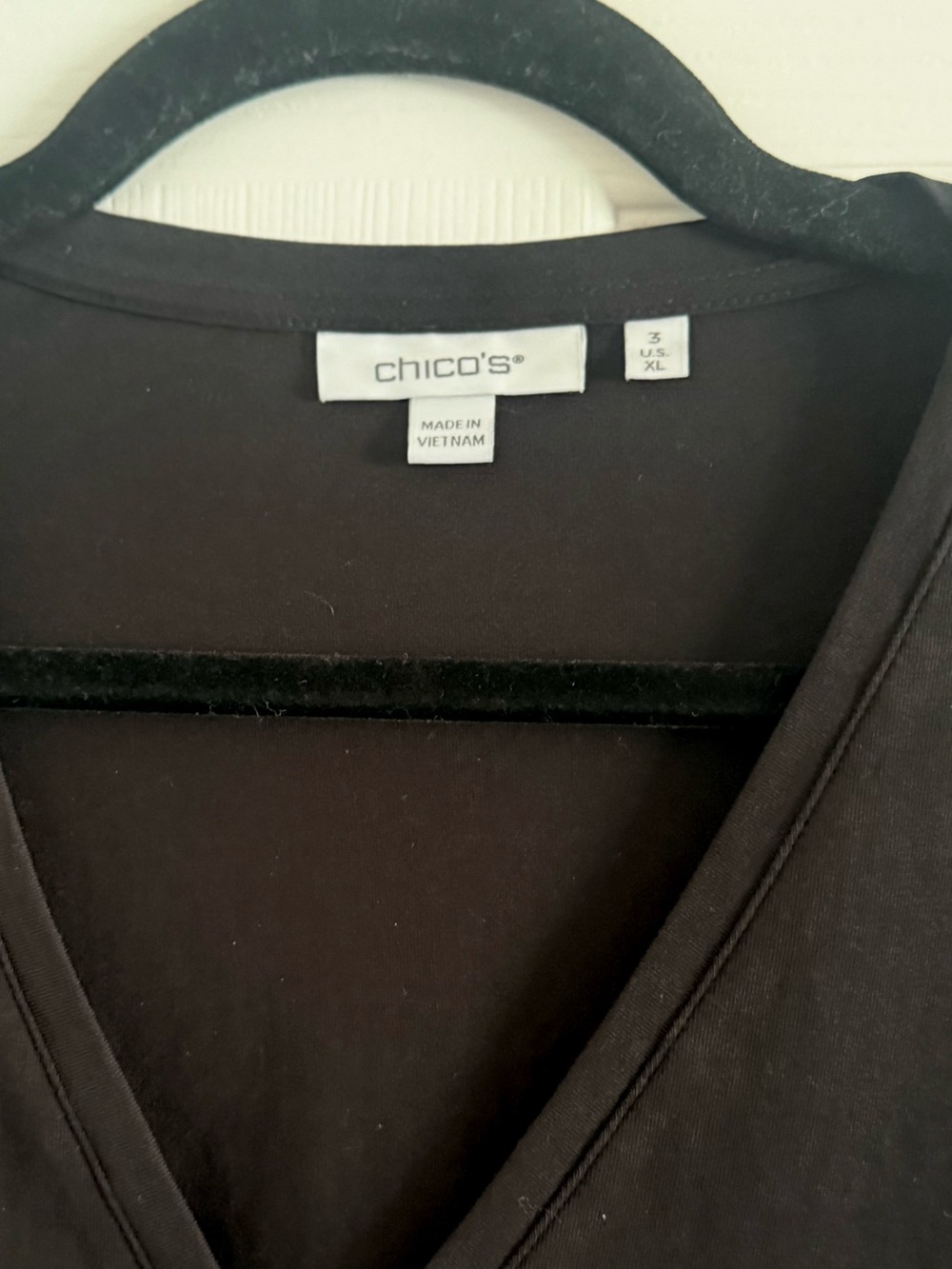 Chico's Black V-Neck Top with Multicolor Floral Sheer Sleeves XL - Picture 4 of 8